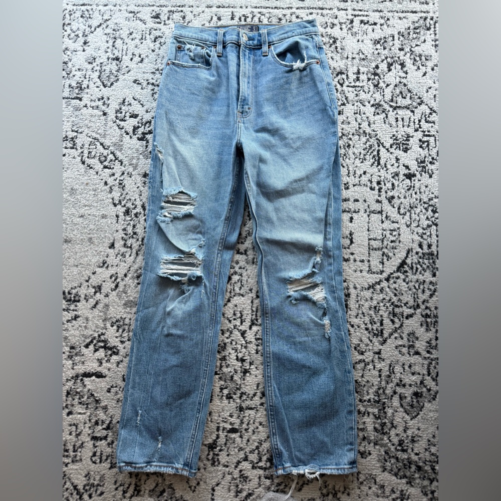 Abercrombie & Fitch High Rise Mom Light Blue Denim